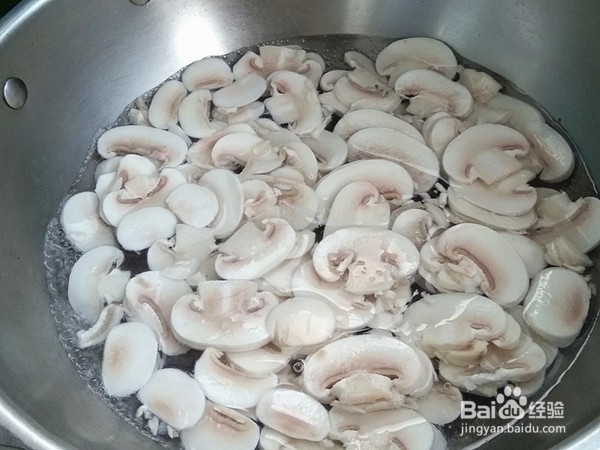 如何制作口蘑炒鸡蛋
