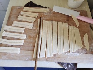 奶香小油条的做法