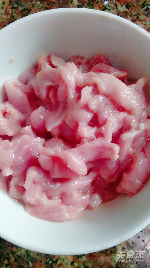 耳子莴笋炒肉片