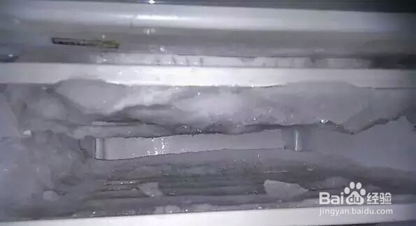 冰箱结厚厚的冰怎么办?