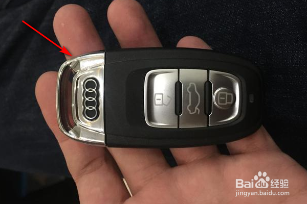 如何打开汽车后备箱呢？