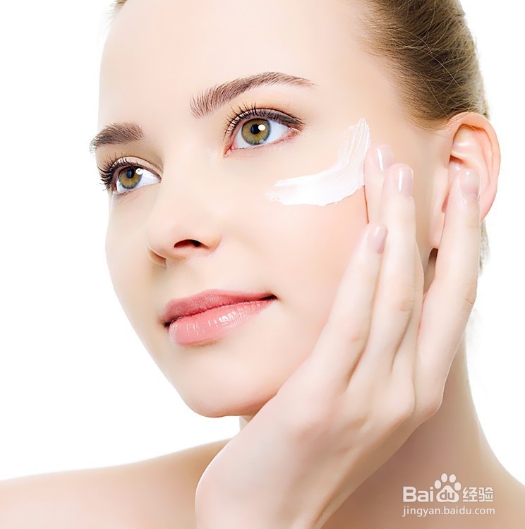 控油润肤从保湿补水、深层洁面做起