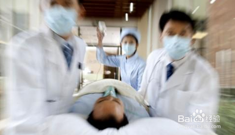 突发心梗生死瞬间的急救方法