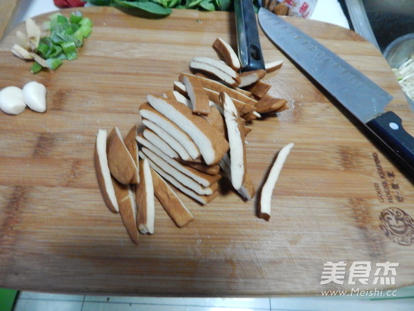 豆芽炒香干的做法