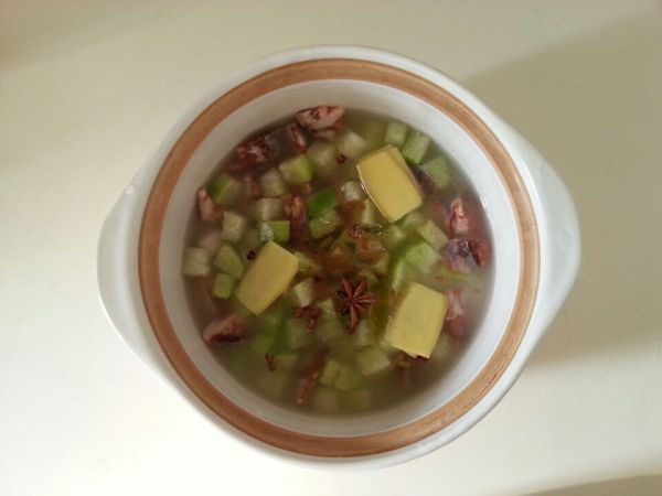 香辣腊肉萝卜饭