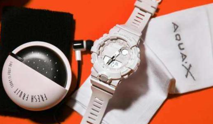 卡西欧gba800是太阳能的吗