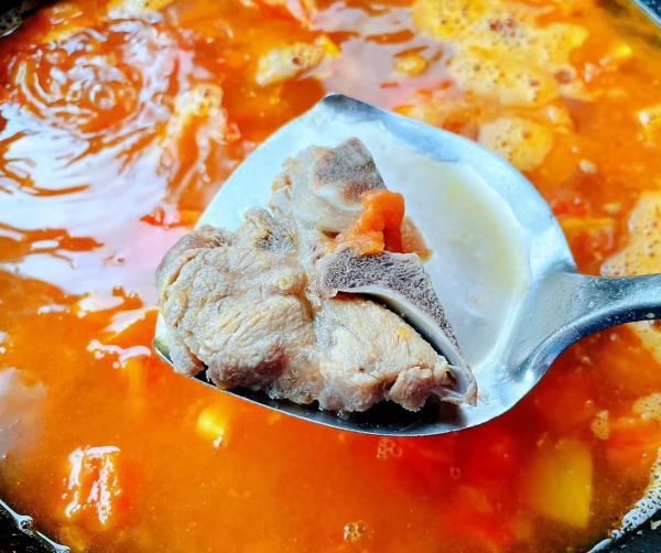 排骨番茄煎蛋荞麦面