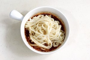 解腻开胃酸辣凉拌面