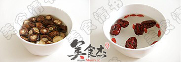 香菇鸡汤的做法