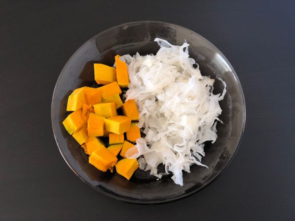 南瓜红枣银耳汤