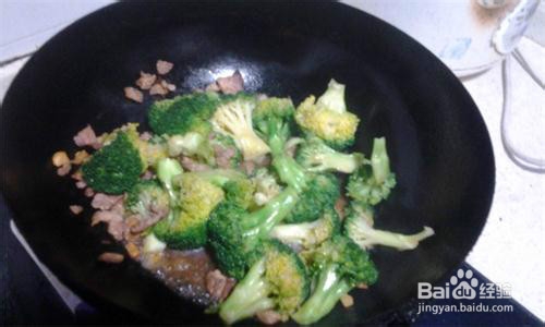 家常菜：西兰花炒肉片