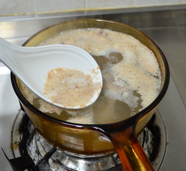 玉竹沙参鸭腿汤