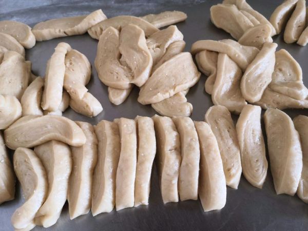 #餐桌上的春日限定#甜软麻花