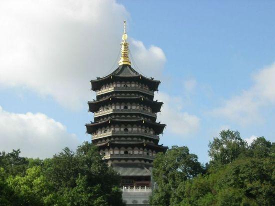 夕照山华峰塔在哪里