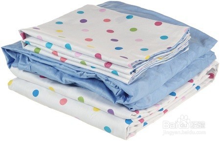 坐火车外出，哪些东西最好带上？