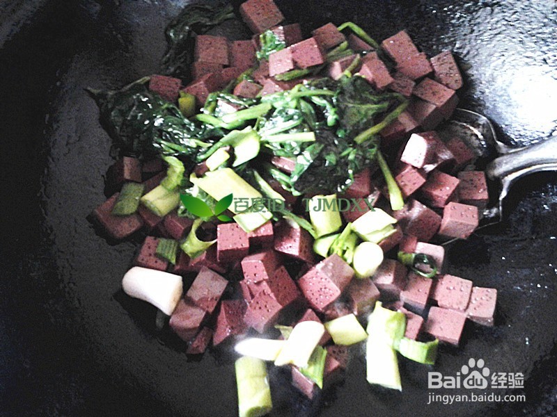 怎么做好吃的菠菜蒜苗炒猪血