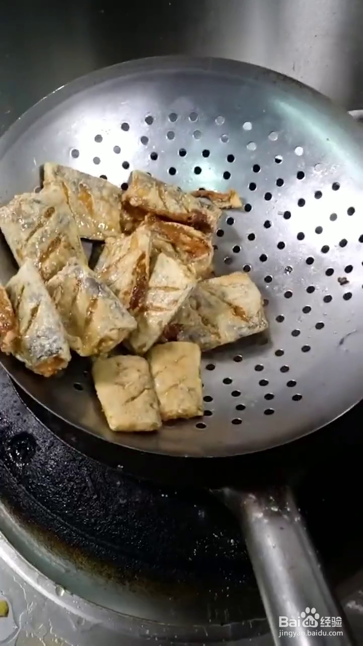 如何制作好吃的炸带鱼段