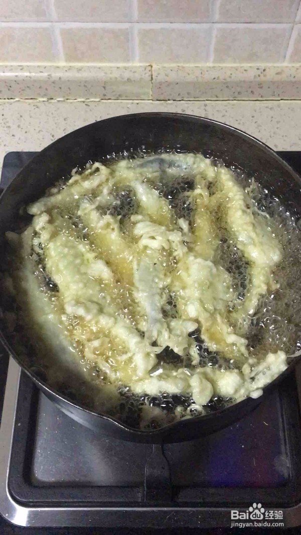 香酥多春鱼的做法