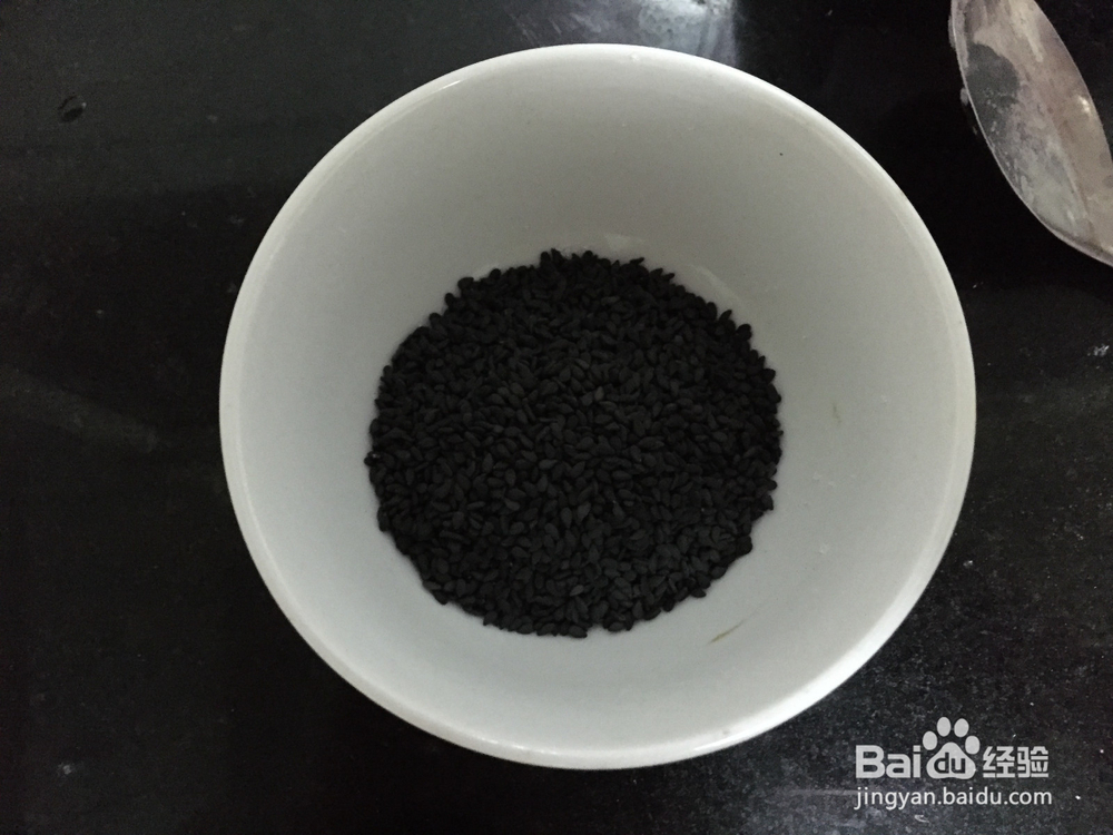 黑芝麻桃酥的家常做法