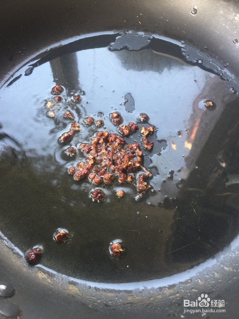 怎么做麻辣葱姜炒蛏子