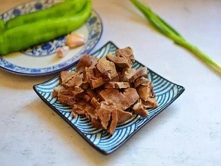尖椒炒猪心怎么做？