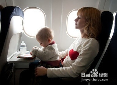 婴儿多大坐飞机比较好,婴儿坐飞机需要买票吗?