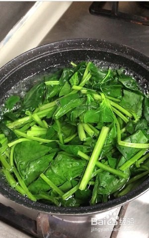 食补佳品快手皮蛋虾皮菠菜汤的做法