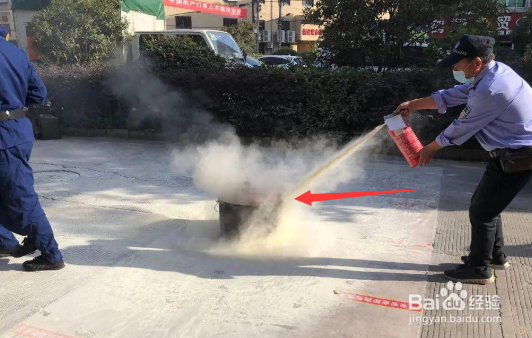 灭火器操作使用方法的步骤
