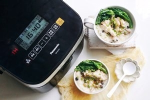 麻油炖鸡粥的做法