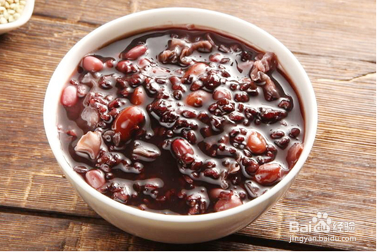 如何用电饭煲煮腊八粥-美的香姬菜谱