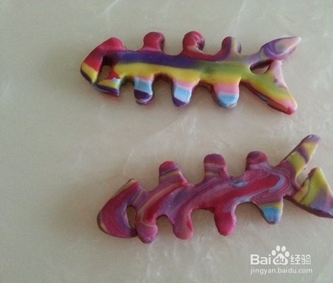 绕耳机线的鱼骨头使用方法