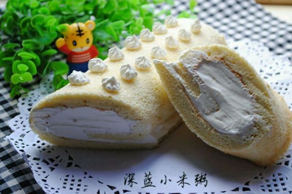 戚风奶油蛋糕卷