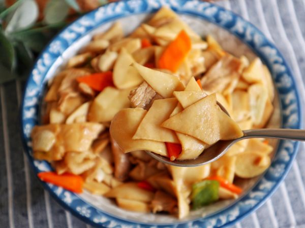 腊八蒜炒杏鲍菇