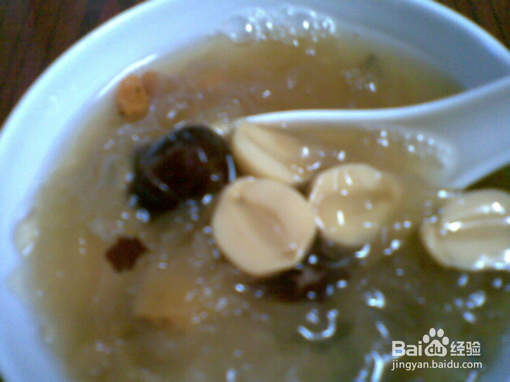 红枣银耳莲子汤烹制方法