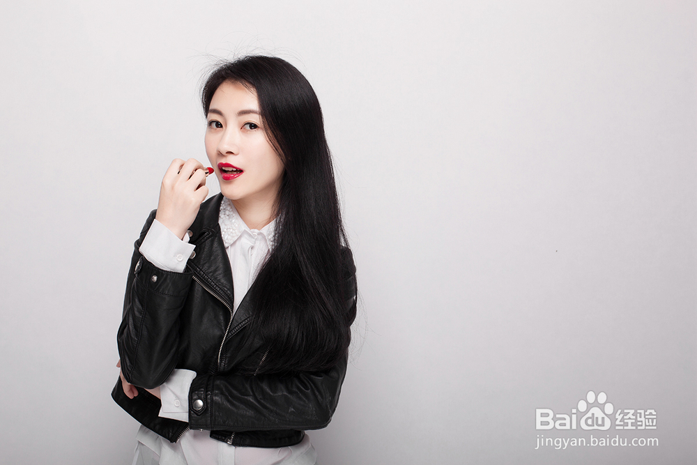 Dior烈艳蓝金唇膏 分分钟打造高订式的明星范