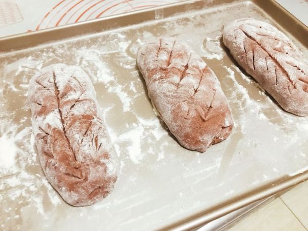 可可麻薯软欧 黑芝麻干果馅面包