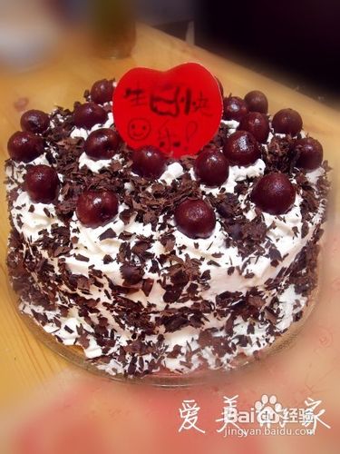 质朴但堪称精典的---黑森林蛋糕