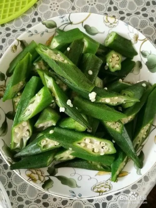 黄秋葵炒墨鱼丸