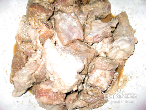 怎样制作香芋焖排骨