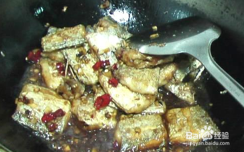 糖醋带鱼的做法