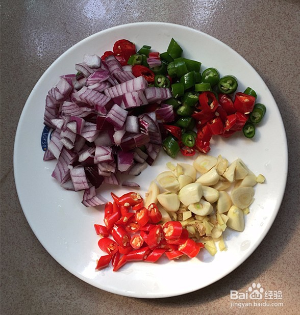 如何做出好吃的香辣美味皮皮虾