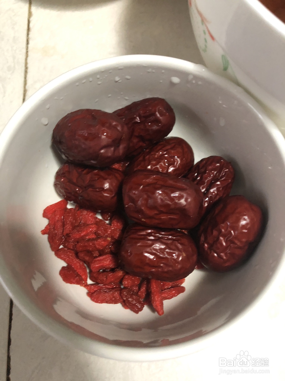 如何做一款好吃的桃胶皂角银耳羹