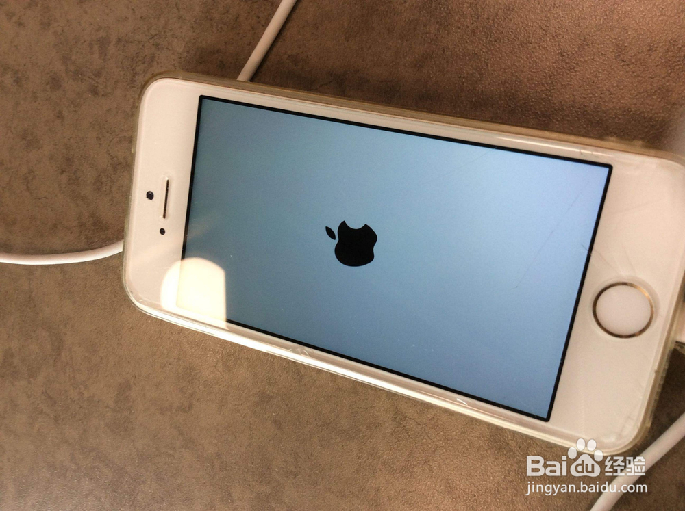 苹果iphone手机开不了机了无反应怎么办?