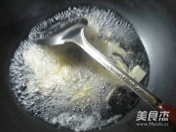 榨菜丝五花肉炒鞭笋