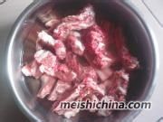 白菜炖排骨的做法