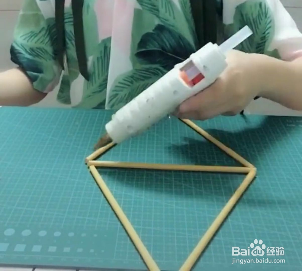 一次性筷子怎么变装饰品，做法一