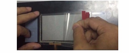 如何在油烟机上安装大彩电容串口屏