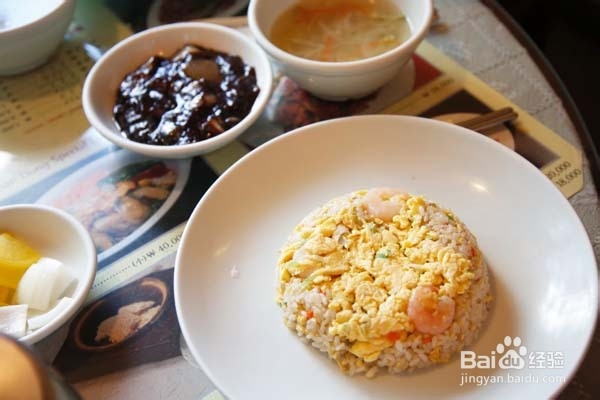 清溪川广场旅游攻略