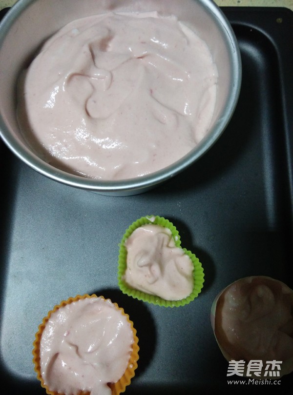 火龙果戚风小蛋糕