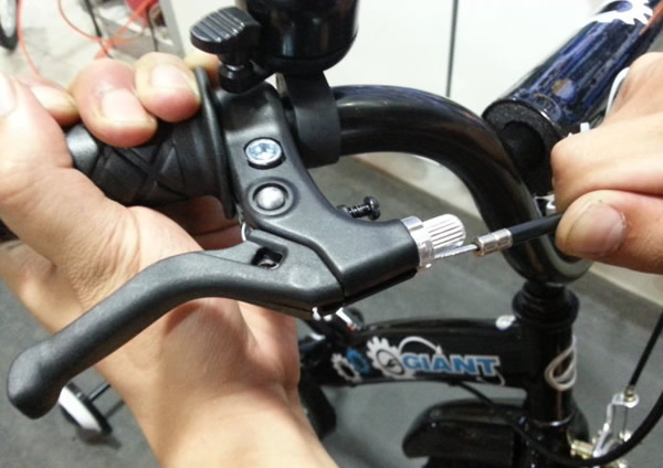 儿童自行车怎样组装